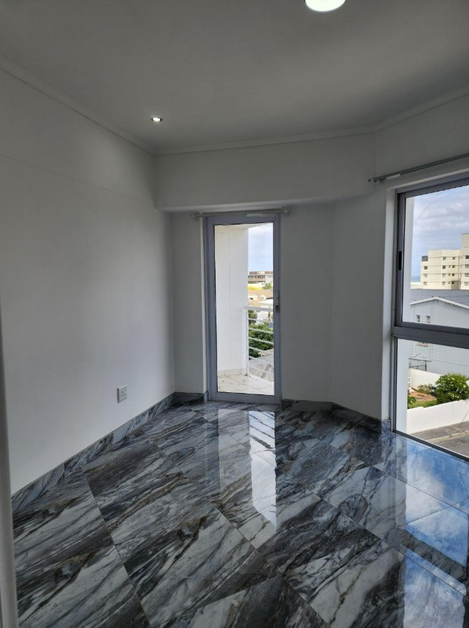 2 Bedroom Property for Sale in Strand Golf Club Western Cape